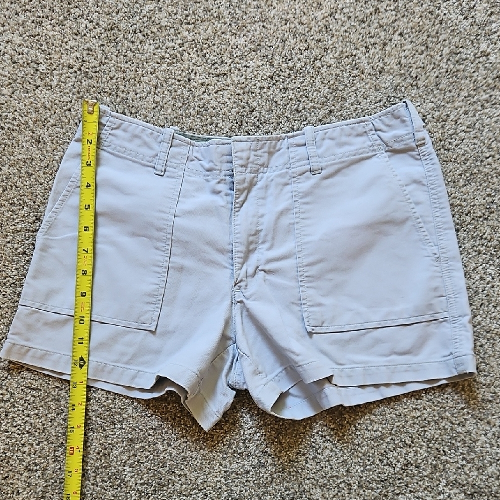 Early 00’s Vintage American Eagle Outfitters Women's Cargo Shorts size 8